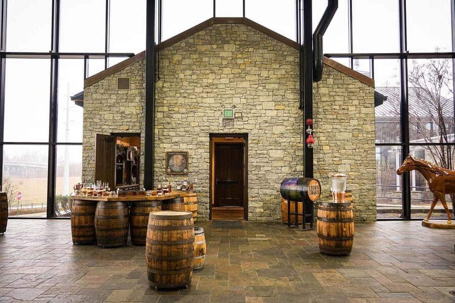 Lexington: Brewery and Distillery Campus Tour with Tastings - Why This Campus Tour Works So Well