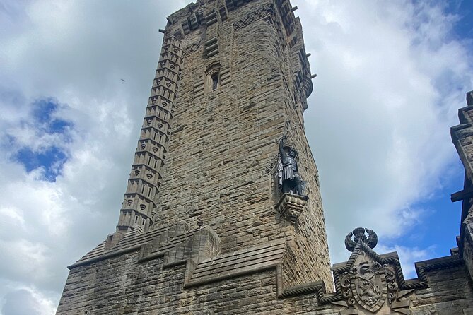 Luxury/Private Day Tour Glasgow to Stirling/Falkirk/Distillery - The Kelpies and The Helix in 45 minutes