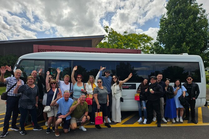 Melbourne: Yarra Valley Wine, Gin, Whisky and Chocolate Tour - Meeting in Melbourne: arrive early or miss the bus
