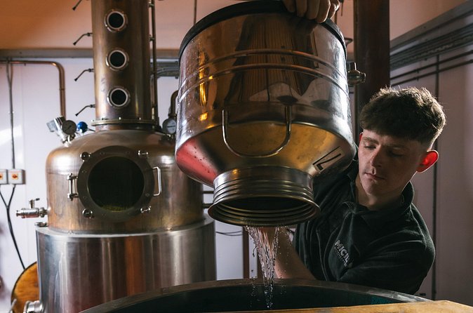 Micil Whiskey Experience 1 - Whiskey & Poitín - The unexpected appeal of Micil Irish Gin