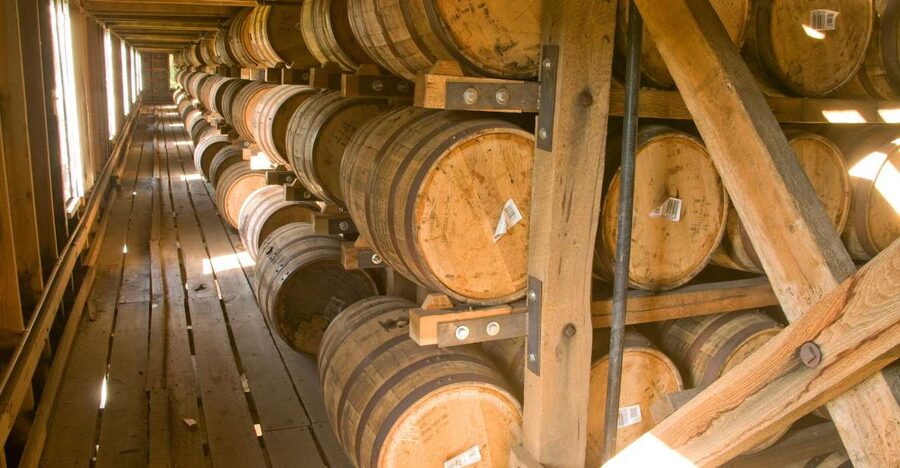 Nashville: Jack Daniel Distillery Day Trip with Tastings - Tasting several whiskeys on site
