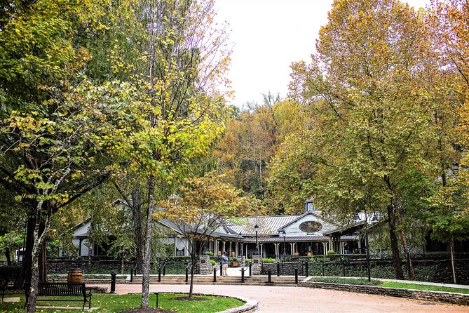 Nashville to Jack Daniel's Distillery Bus Tour + Whiskey Tastings - Is $139.99 a fair price?