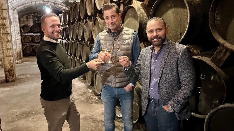 Palma: Distillery Tour with 3 Spirits and Tapas Tasting - Tasting 15-, 25-, and 50-Year-Old Brandy