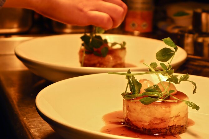 Private Food Tour of Edinburgh with Haggis, Scotch & More - Starting beside St Giles’ Cathedral