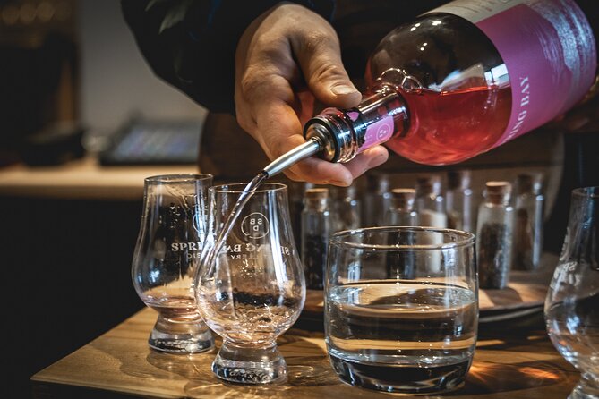 Private Tassie Distillery Tour - Tastings, Lunch and Morning Tea - A six-hour route through Tasmania’s spirit country