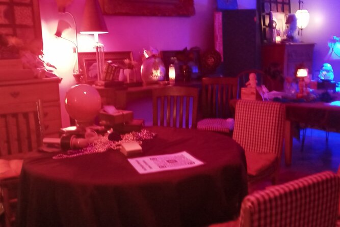 Private Tour and Seance at the House on Bourbon - Who will enjoy this most