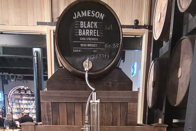 Private Tour , Blarney Castle, jameson Distillery and Cobh. - Darren’s guiding style and vehicle