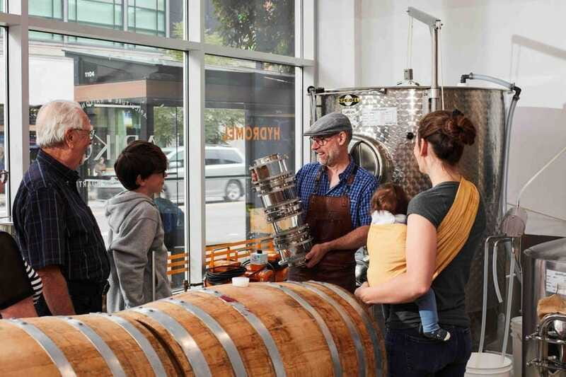 Quebec City: Honey and Distillery Tour with Tasting - Small details that improve the visit
