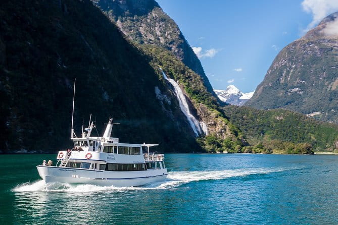 Queenstown Gin and Whiskey tours - Booking, cancellations, and useful checks