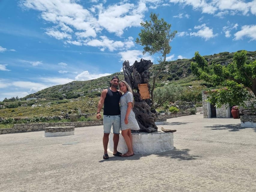 Safari: Juhtas mount,raki and wine distillery,explore crete - Skotino Cave: a dramatic opening stop