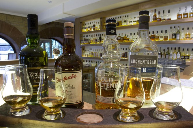 Scotch Tour Edinburgh with a Local Expert: Private & 100% Personalized - George Street, New Town pubs, and a look beyond the postcard