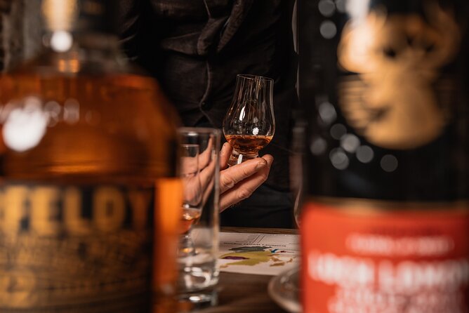 Small Group Edinburgh Whisky Tour and Tasting - Following whisky through Edinburgh’s Old Town