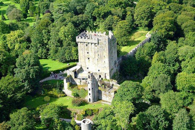 (Small Group) Shore Tour from Cork: Blarney Castle & Jameson Distillery - Cork City and the Road to Kinsale