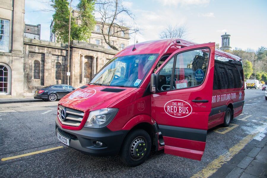 Stirling Castle, Highland Lochs & Whisky Tour from Edinburgh - Should you book the Stirling and Loch Lomond day trip?