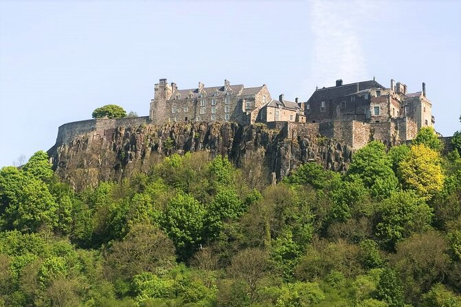 Stirling Castle, Loch Lomond Walk & Whisky Distillery Tour from Glasgow - Stirling Castle and Scotland’s royal power