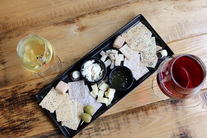 The Works Tasting Session (Wine, Whiskey or Cider) - What the $40.66 tasting includes