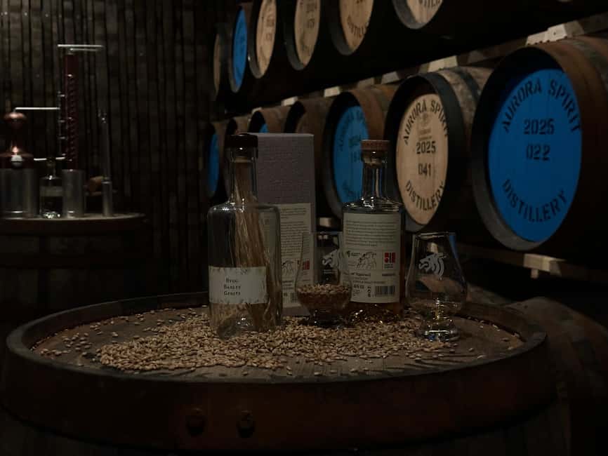 Tromsø: Local Whisky Tasting Experience - Finding the red garage near Tromsø Swingklubb