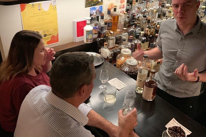 Whisky Bars & Gin Joints: Melbourne Walking Tour - The stories give the drinks a Melbourne setting