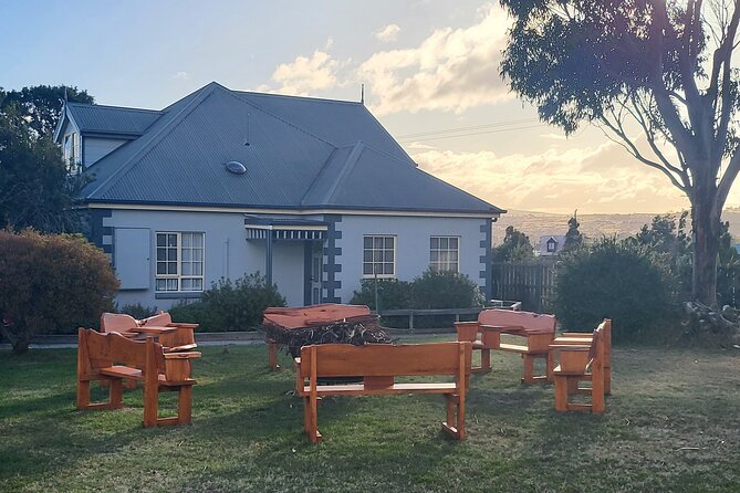 Wine, Gin & Whisky Tour - Hobart & SE Tasmania - Gin tasting at 7K Distillery